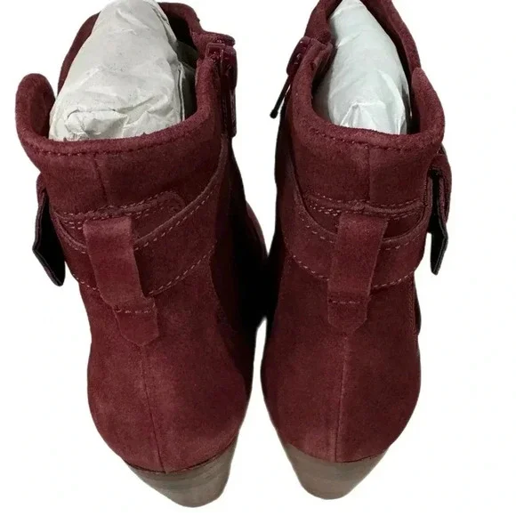 New Stitch Fix Sleek Bootie Burgundy Suede Leather Gold Buckle Heeled Boots - Picture 7 of 9